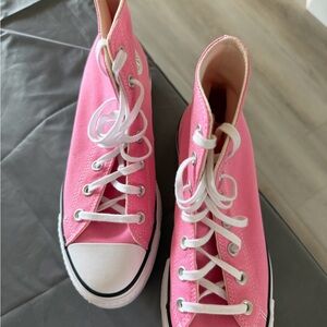 Pink High-Top platform converse